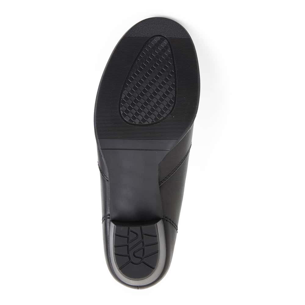 Dave's wide shoes on sale