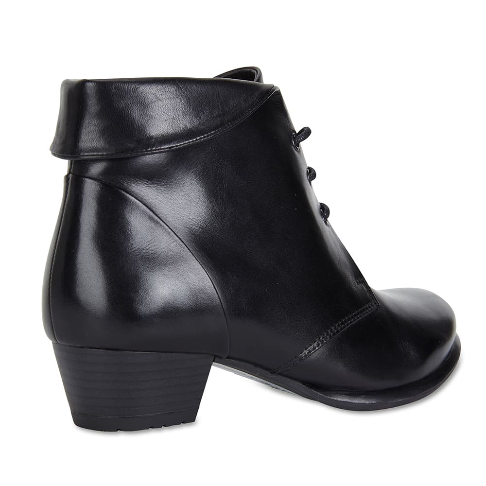 Driver Boot in Black Leather | Wide Steps | Shoe HQ