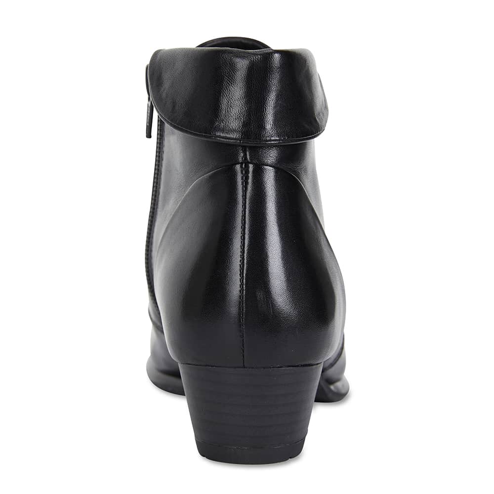 Driver Boot in Black Leather