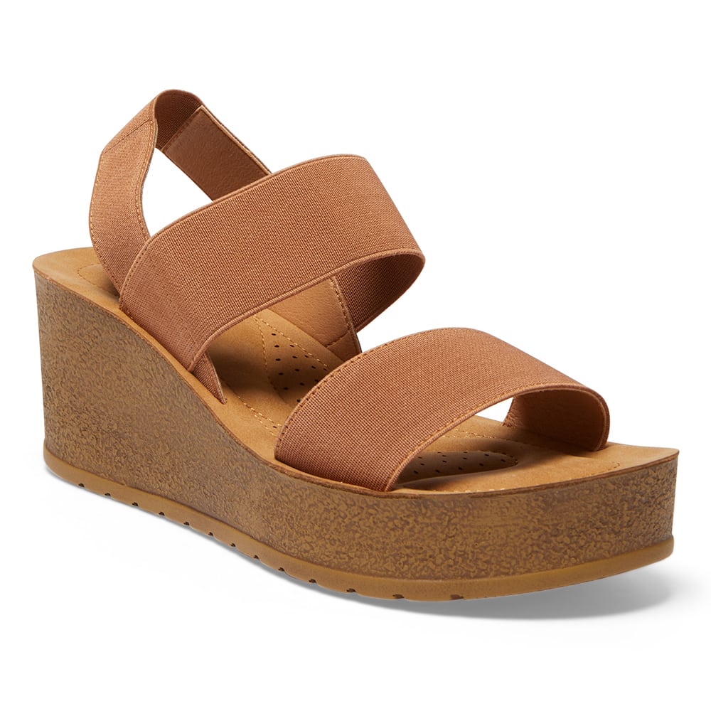 Ladro Wedge in Tan Elastic