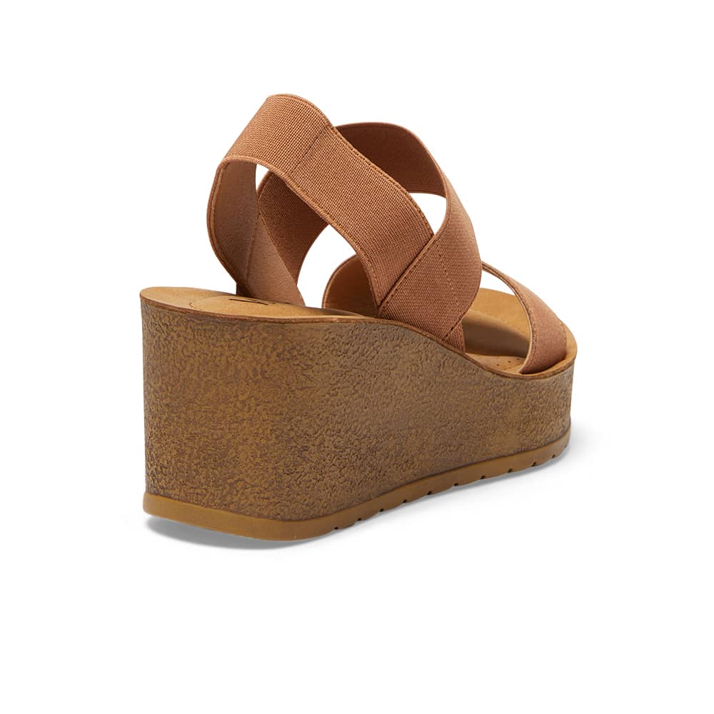Ladro Wedge in Tan Elastic