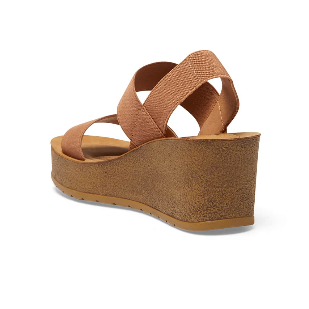 Ladro Wedge in Tan Elastic