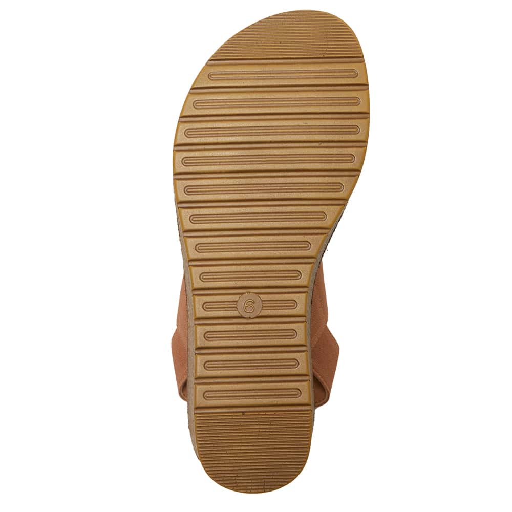 Ladro Wedge in Tan Elastic