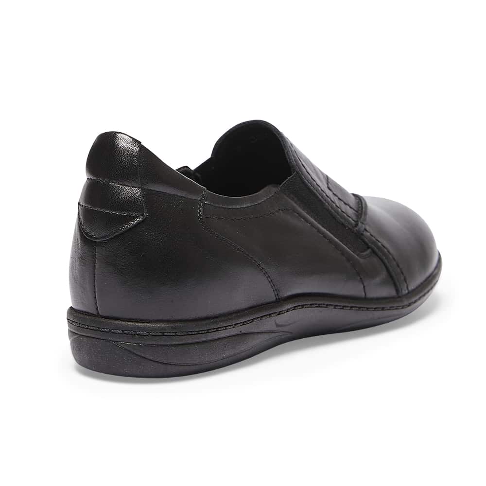 Latrobe Loafer in Black Leather