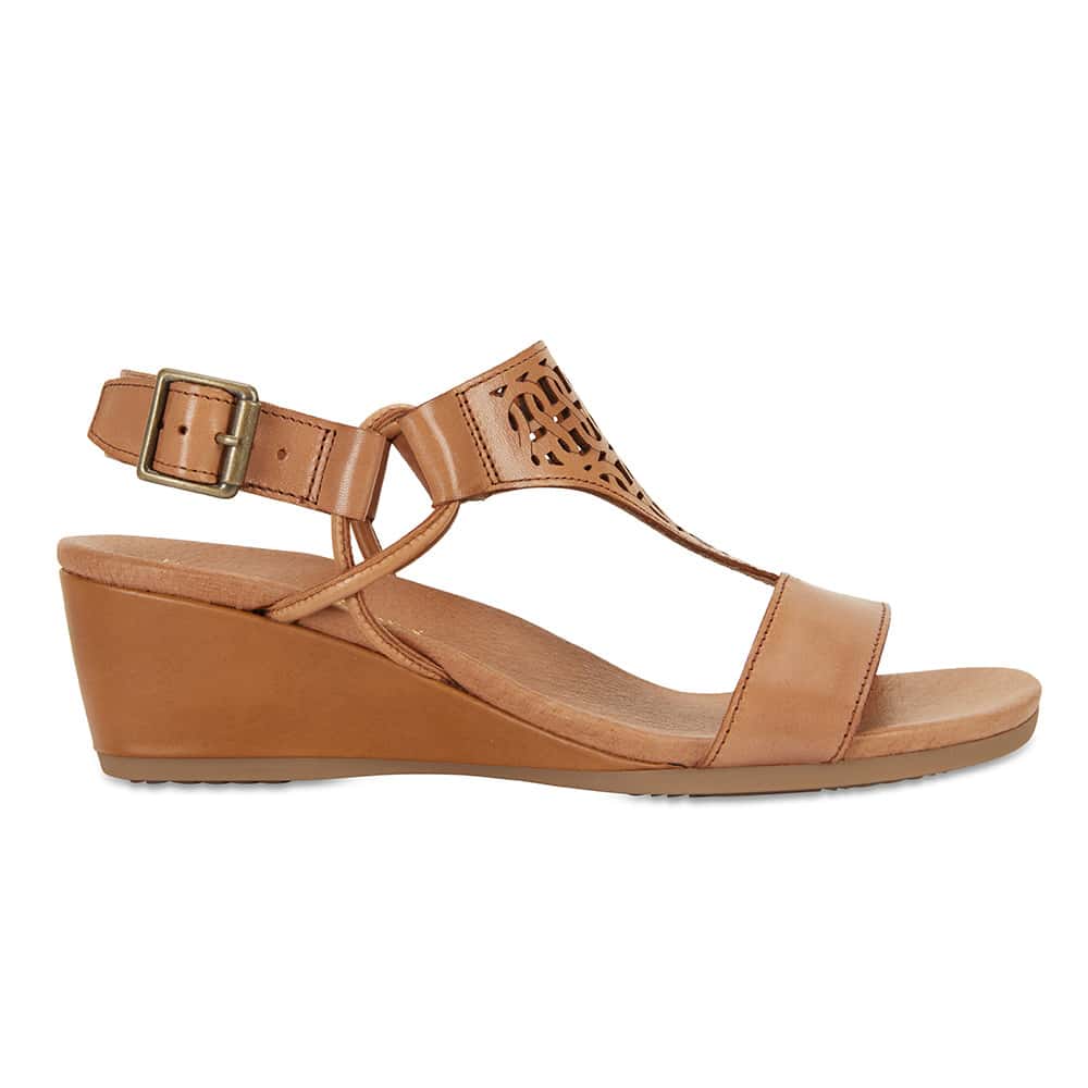 Magnet Heel in Cognac Leather