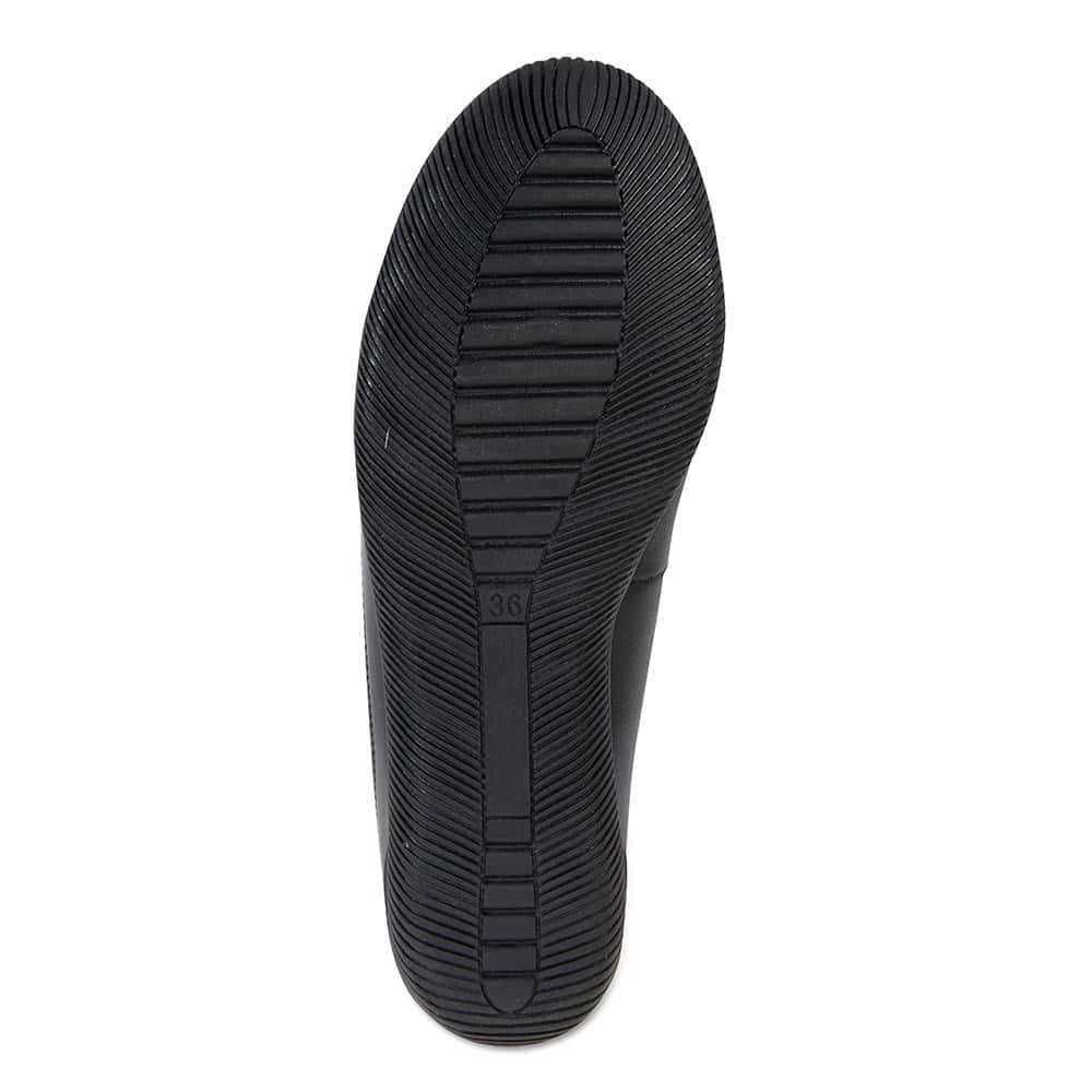 Virgo Flat in Black Patent