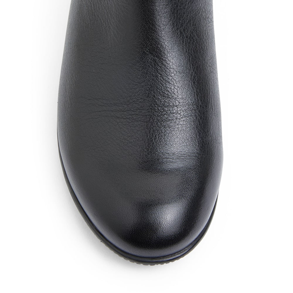 Walker Boot in Black Leather