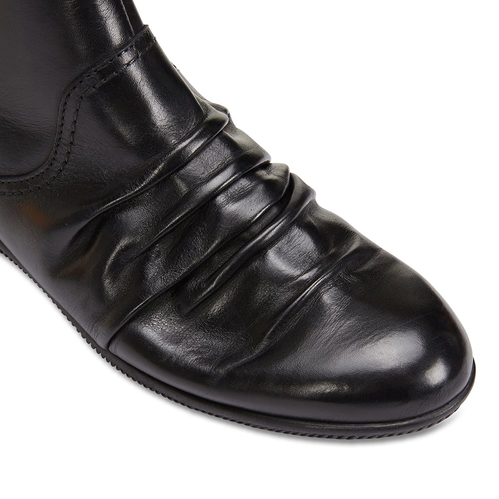 Waltz Boot in Black Leather