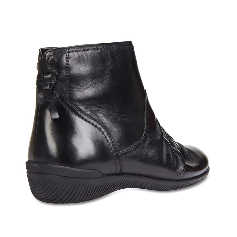 Waltz Boot in Black Leather | Wide Steps | Shoe HQ