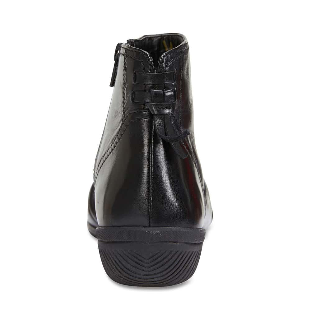 Waltz Boot in Black Leather