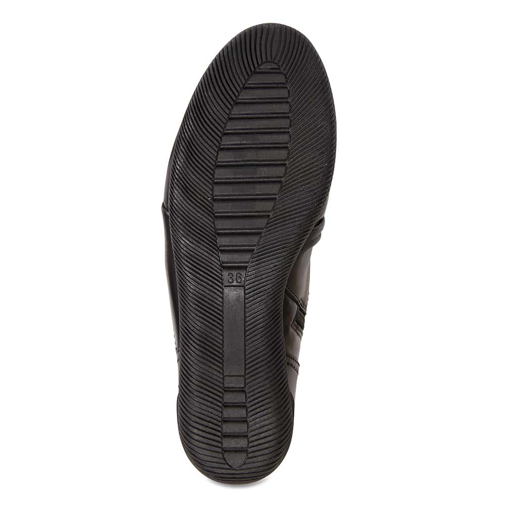 Waltz Boot in Black Leather