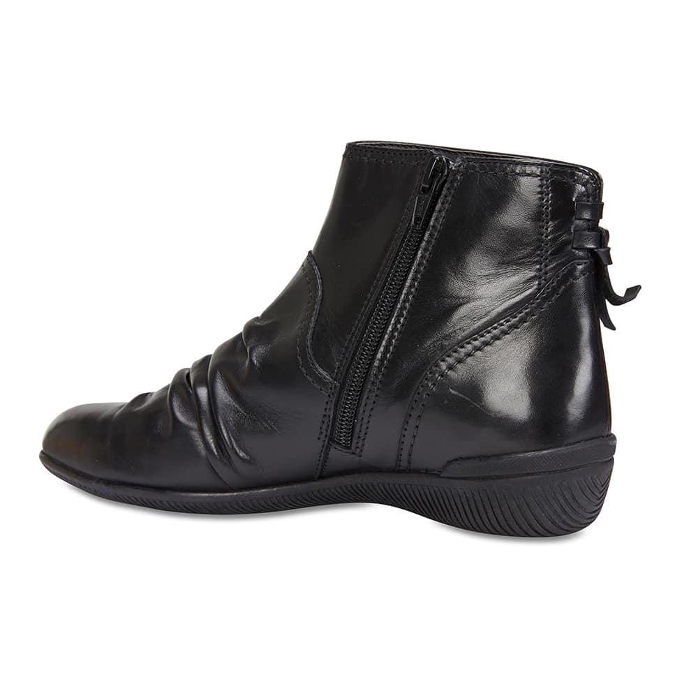 Waltz Boot in Black Leather