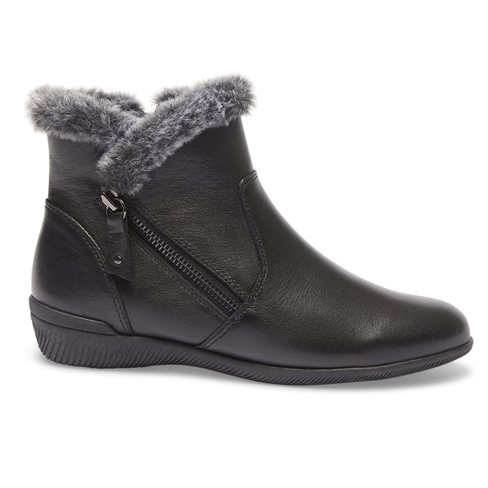 Willow Boot in Black Leather